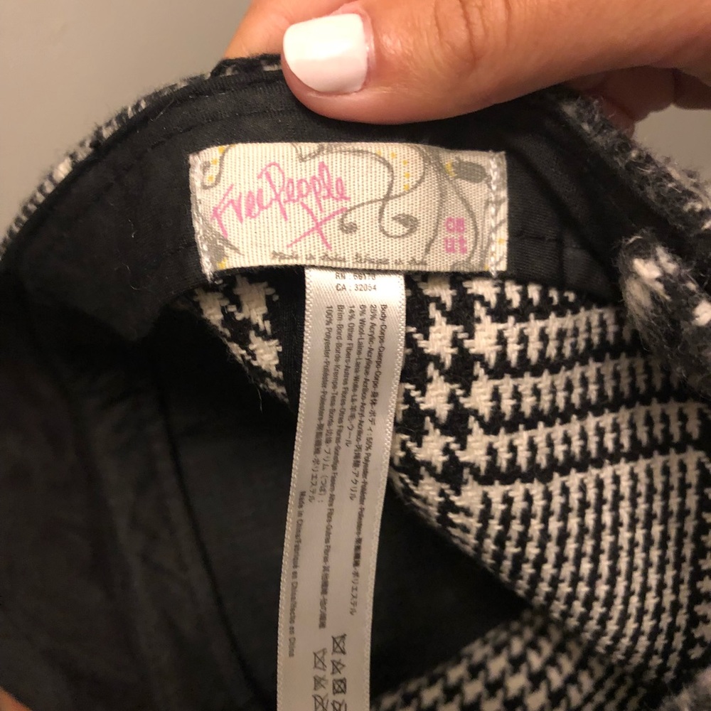 Free people baseball cap black and white - Picture 3 of 3